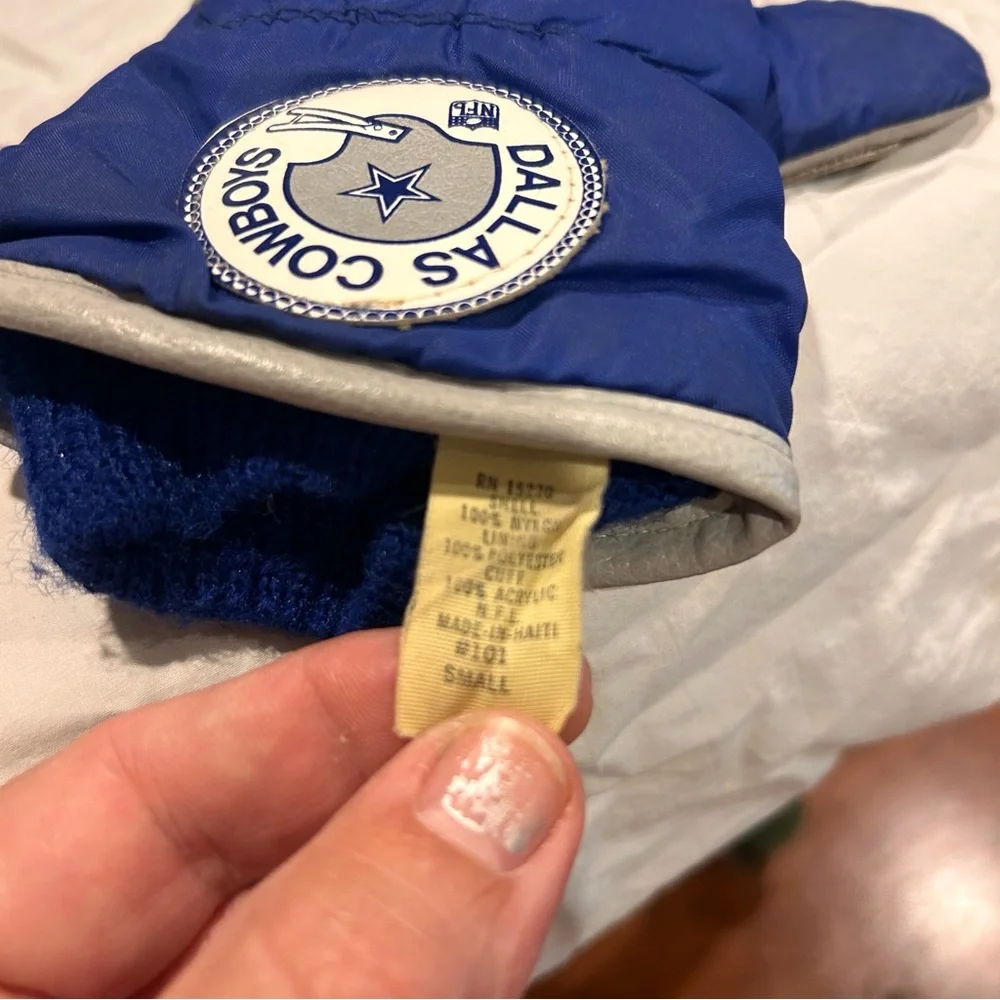 Vintage Dallas Cowboys NFL Football kid’s Mittens Gloves size small